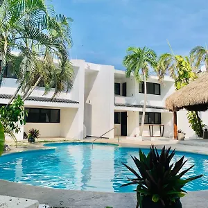 https://casa-maca.allrivieramayahotels.com
