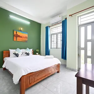 Апарт-отель Montana & Aparment Saigon Airport